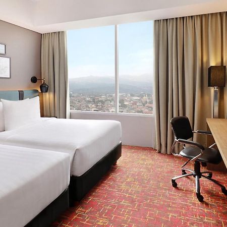 Mercure Bandung Nexa Supratman מראה חיצוני תמונה